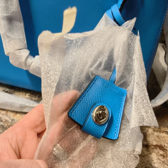 Coach Margot Vibrant Blue Satchel 💙 Rare Blue 💙 2016 Edition 💙 SUMMER COLOR - Picture 5 of 10